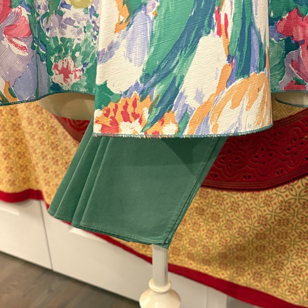 Floral Dining Table Linens with Matching Cloth Napkins - Picture 3 of 7